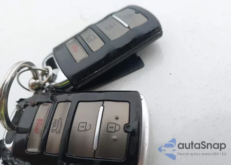 2014 Kia Cadenza Premium из США, поврежденный, VIN KNALN4D71E5124640